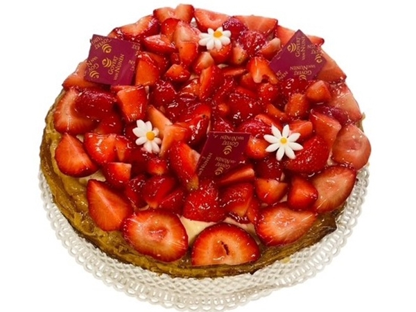 Bladerdeeg aardbeien vlaai